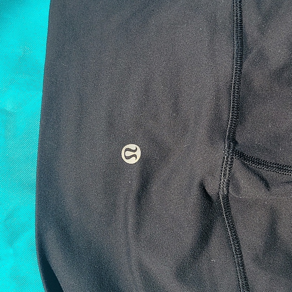 Lululemon - Picture 4 of 6